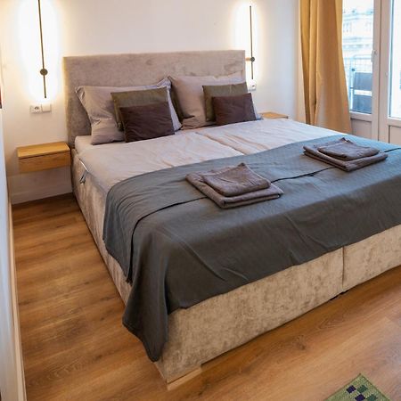 Modern Apartment In Historic City Center Old Town ブラチスラヴァ エクステリア 写真