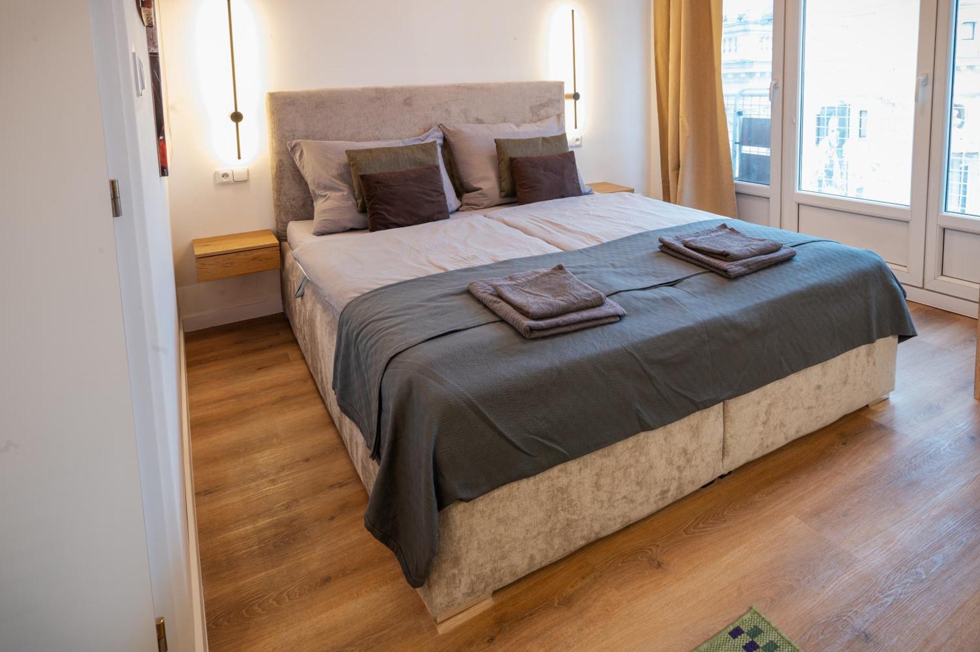 Modern Apartment In Historic City Center Old Town ブラチスラヴァ エクステリア 写真